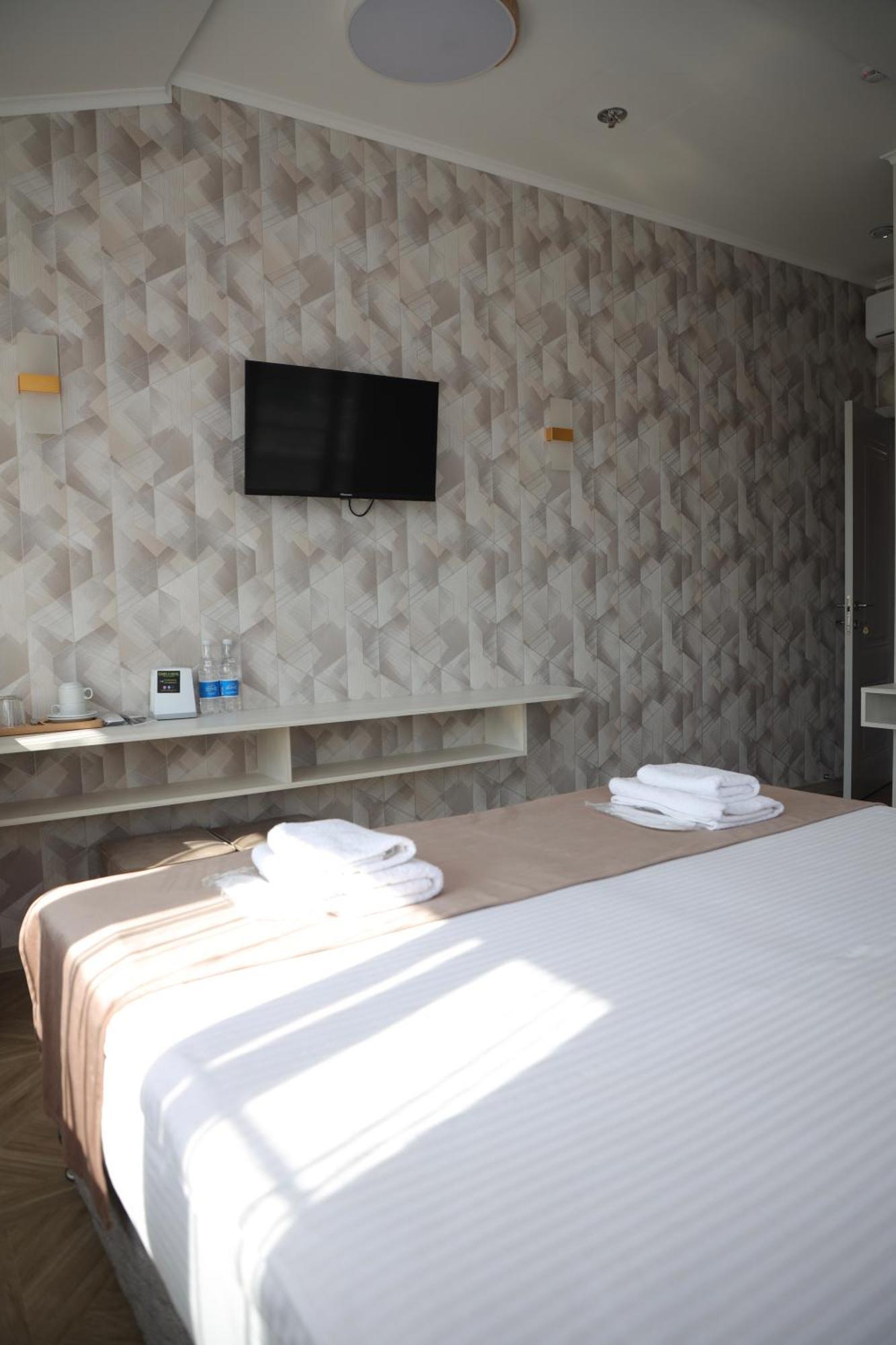 Chief Hotel Гюмри Екстериор снимка