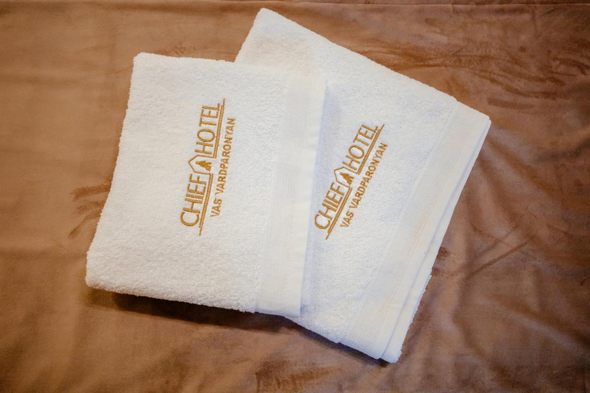 Chief Hotel Гюмри Екстериор снимка